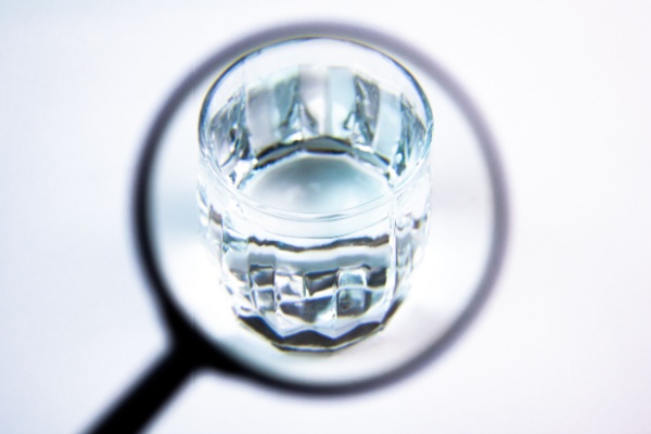 Shutterstock_PFAScontrolesanitaire