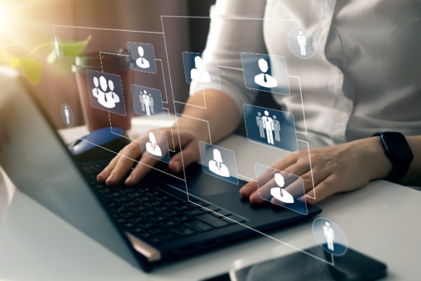 Shutterstock_simulateur20obligations20sociales