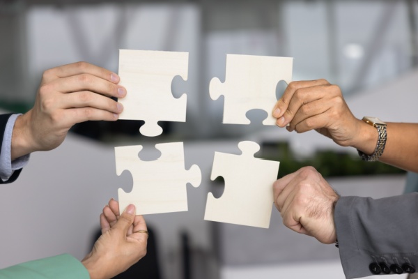 Shutterstock_fautedetachableasso-1
