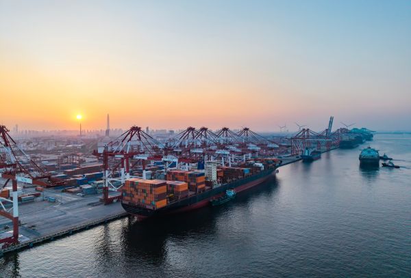 shutterstock_aidetransportfluvial