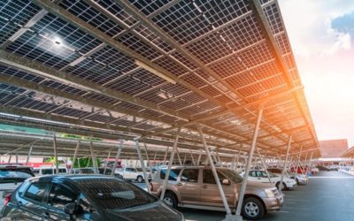 Panneaux photovoltaïques et équipement des parkings : un délai supplémentaire ?